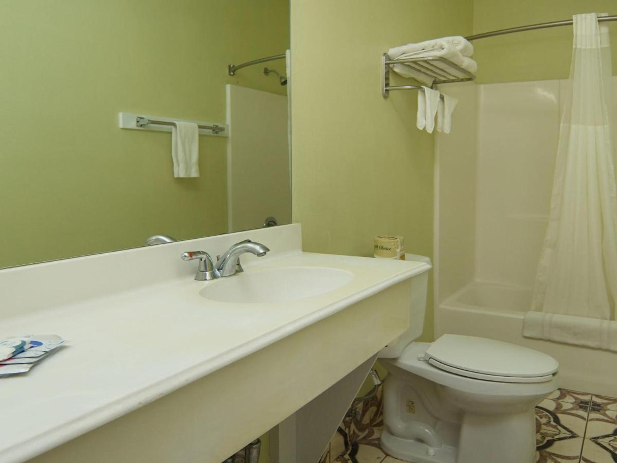 Quality One Motel Weatherford Exterior photo
