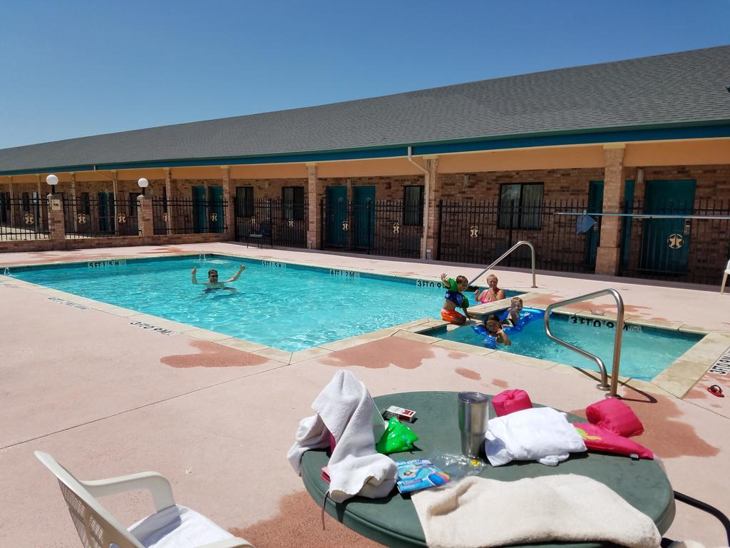 Quality One Motel Weatherford Exterior photo